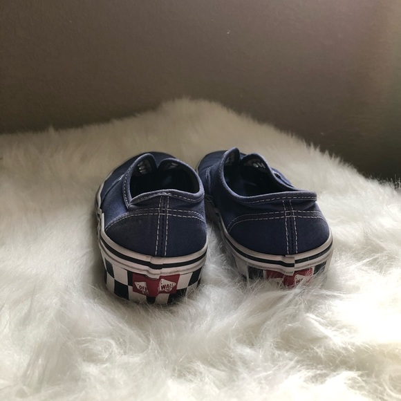 Vans - Picture 2 of 3